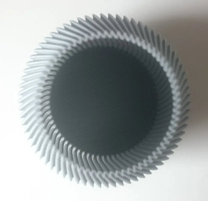 Vase à nervures