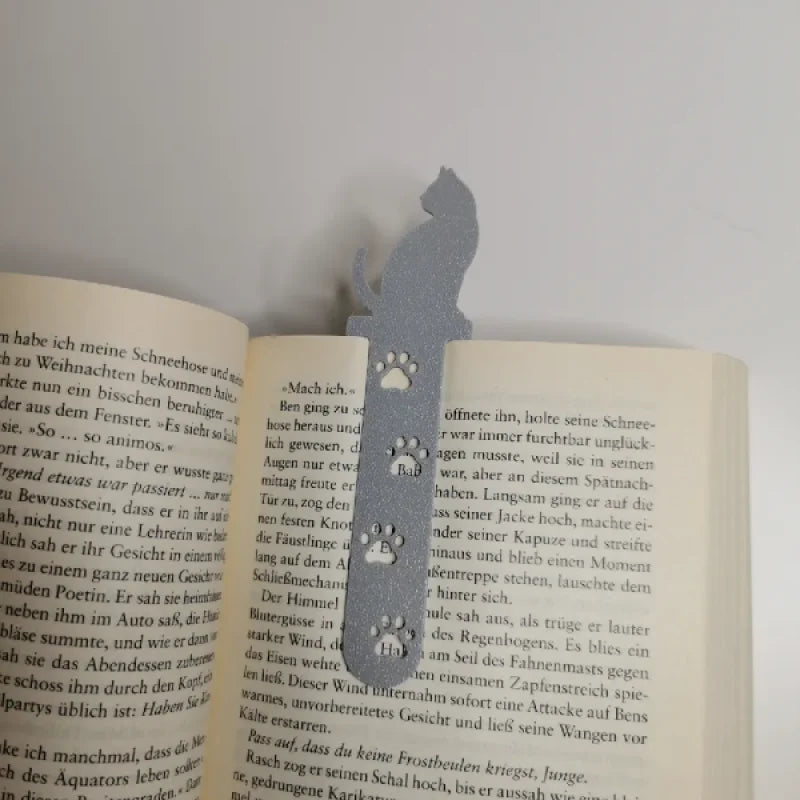 Cat bookmark