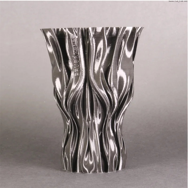 FLUID VASE