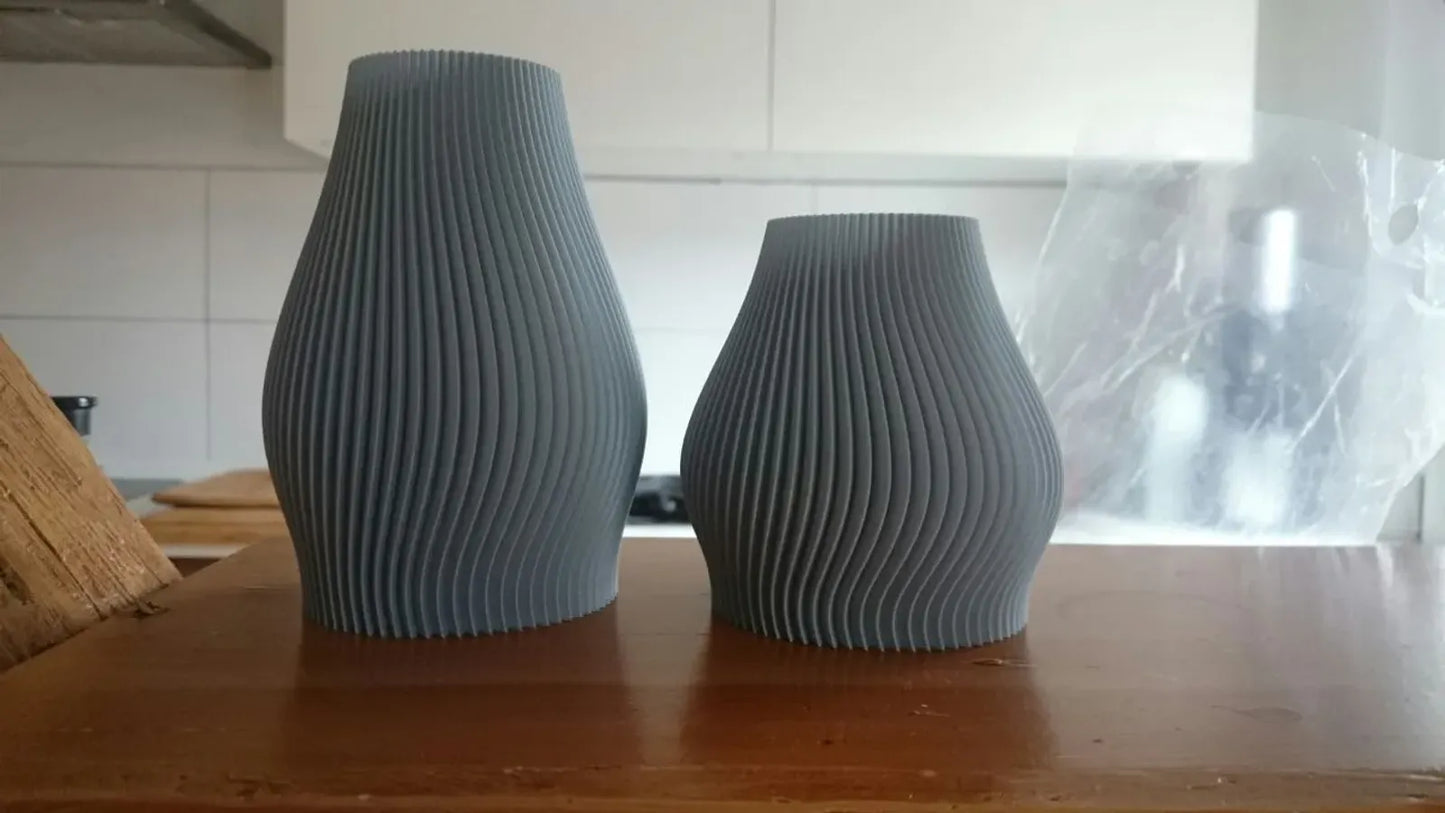 Vase à nervures
