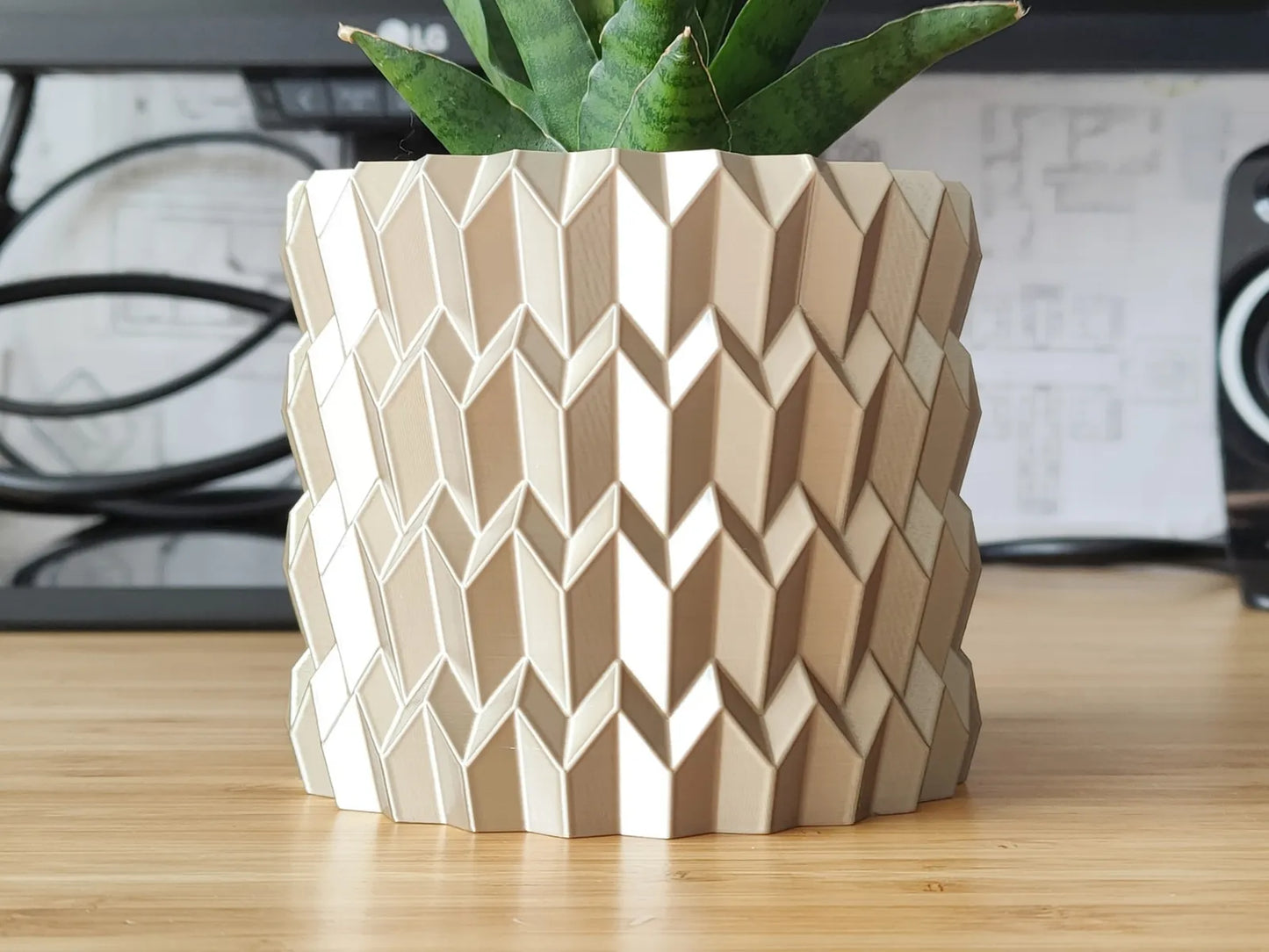 Pot de fleurs en laine d'acier et jardinière - Design en mode vase