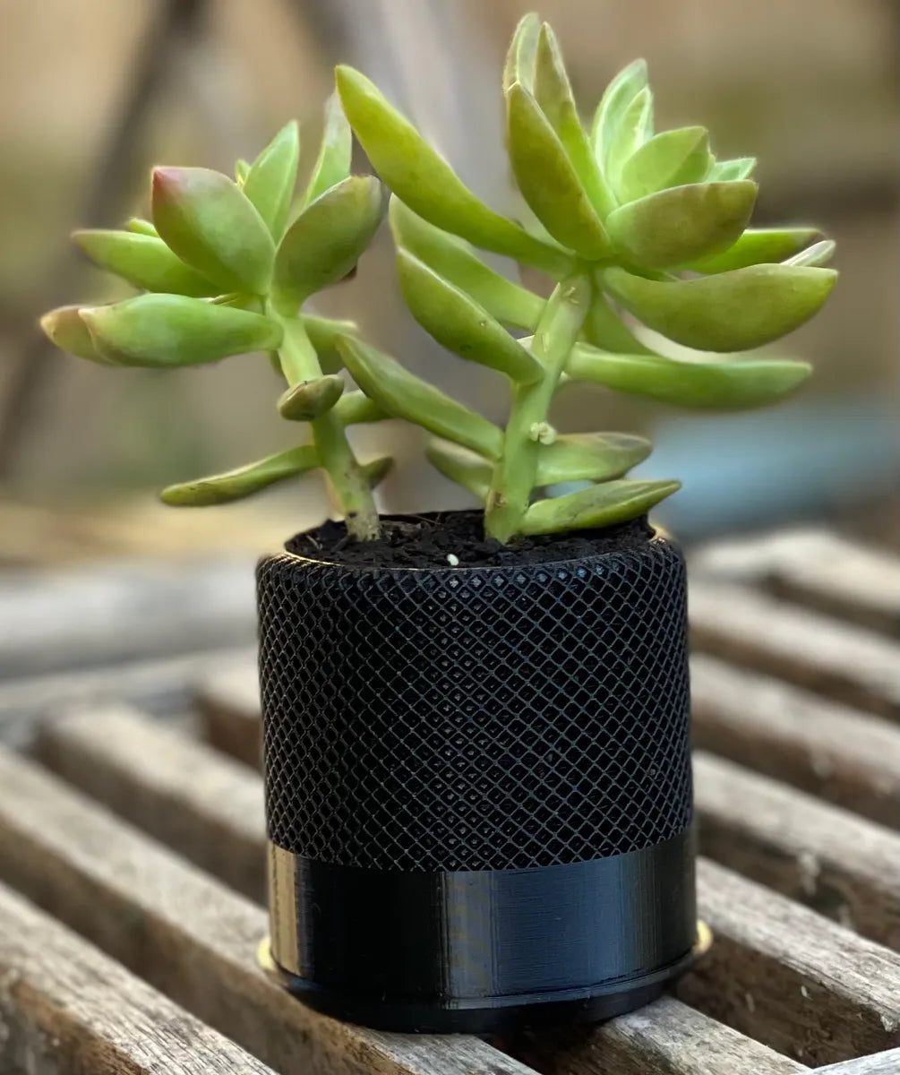 Pot de plante gaufré avec soucoupe optionnelle et trous de drainage, idéal pour tous types de plantes