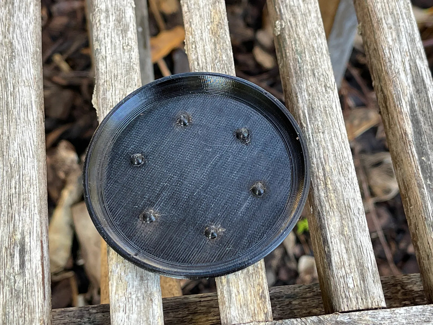Pot de plante gaufré avec soucoupe optionnelle et trous de drainage, idéal pour tous types de plantes