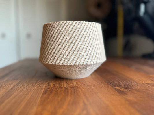 Pot de plante moderne avec soucoupe