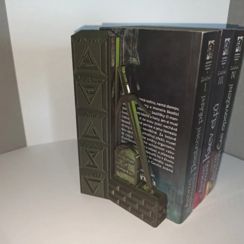 Serre-Livres The Witcher | PolyPrestige3D | Accessoires Geek