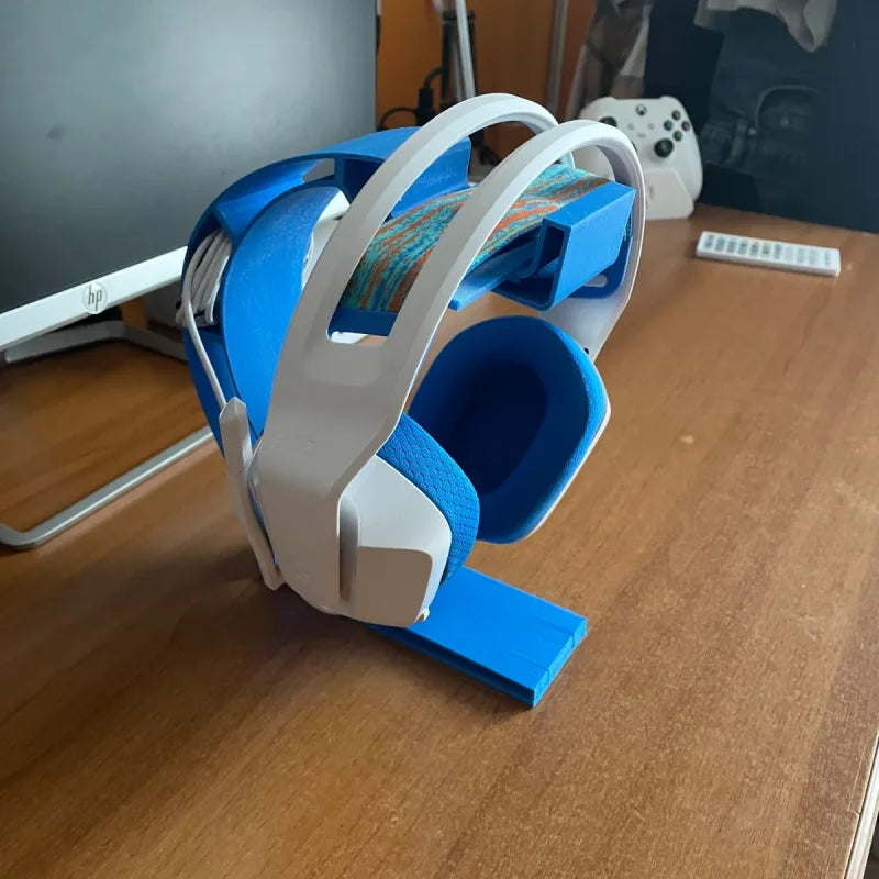 Minimalistic Headphone Stand