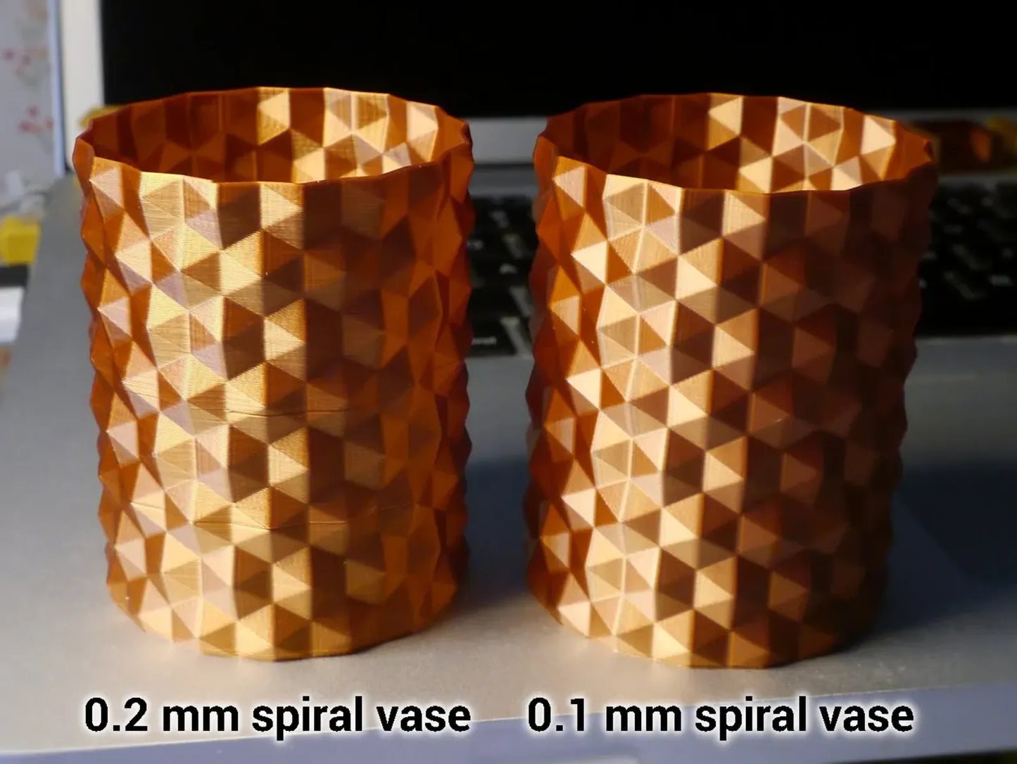 Vase de surface hexagonal (impression en spirale)