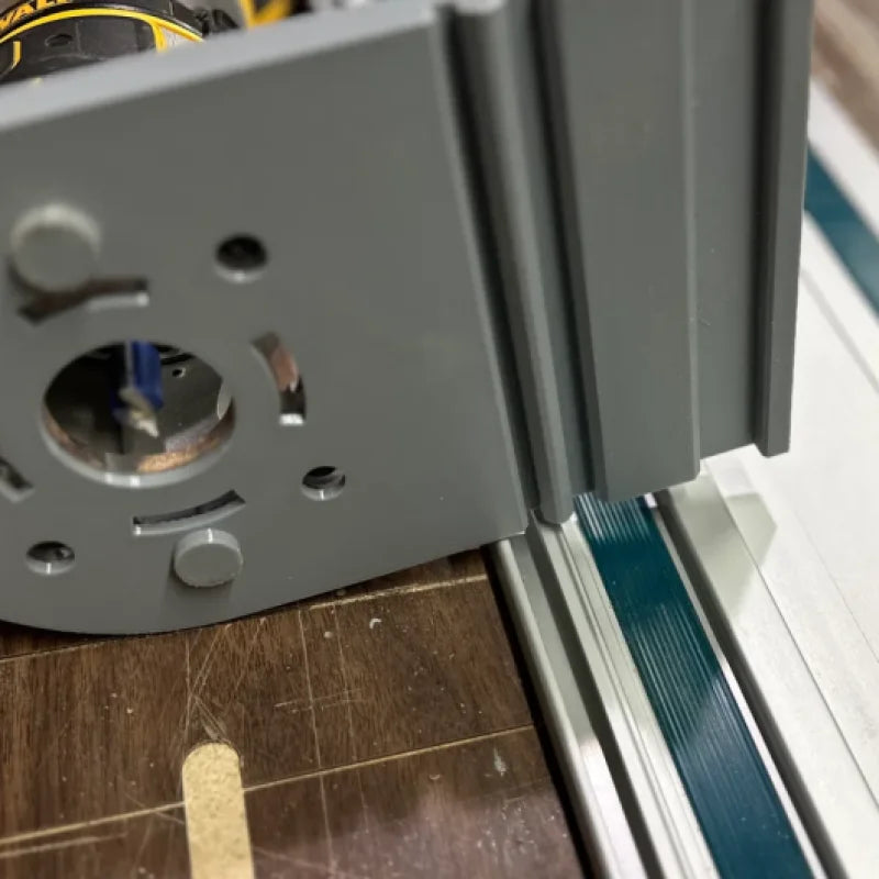 Plaque de toupie Dewalt pour rail Makita