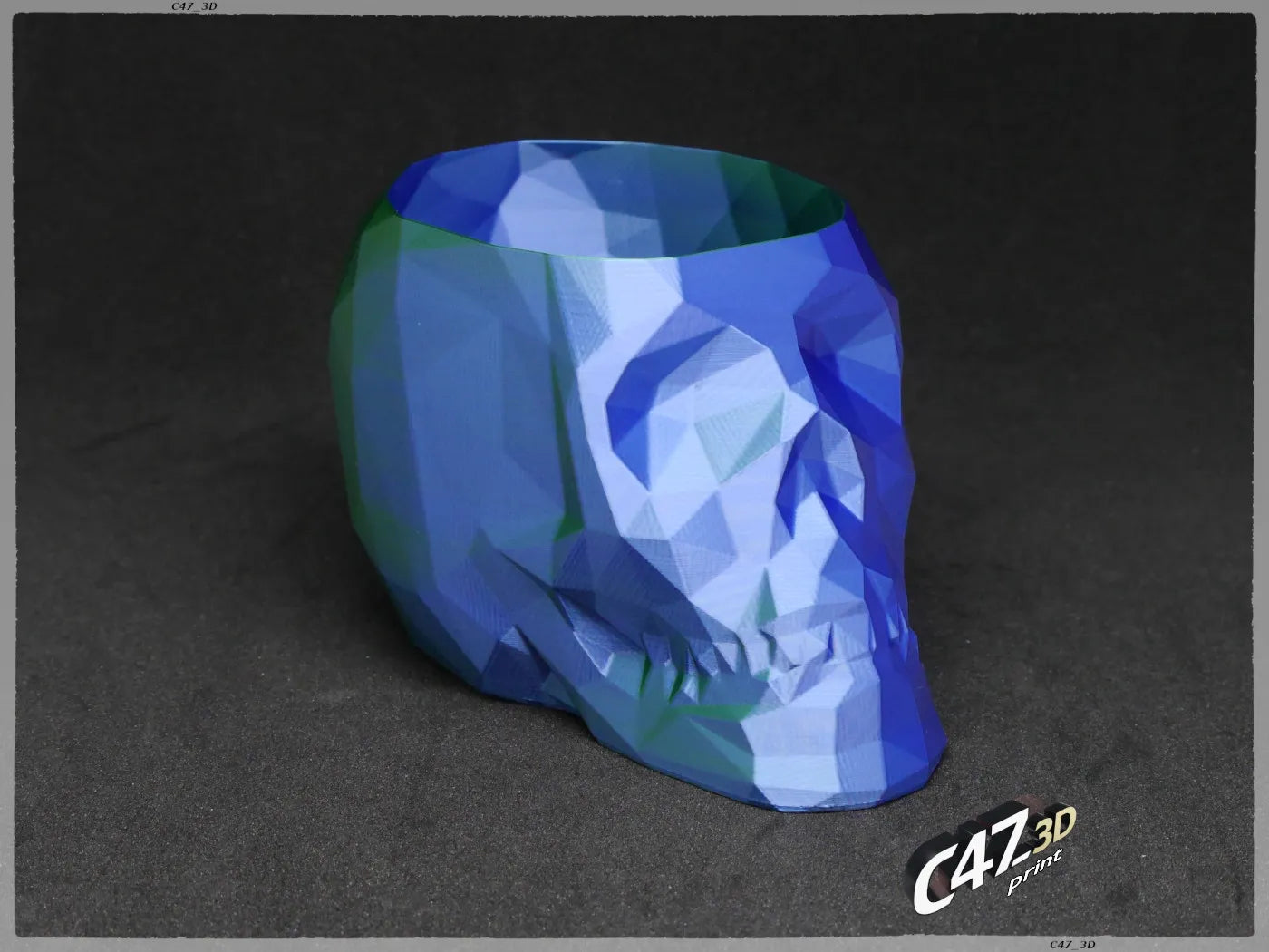 Vase Crâne Low-Poly