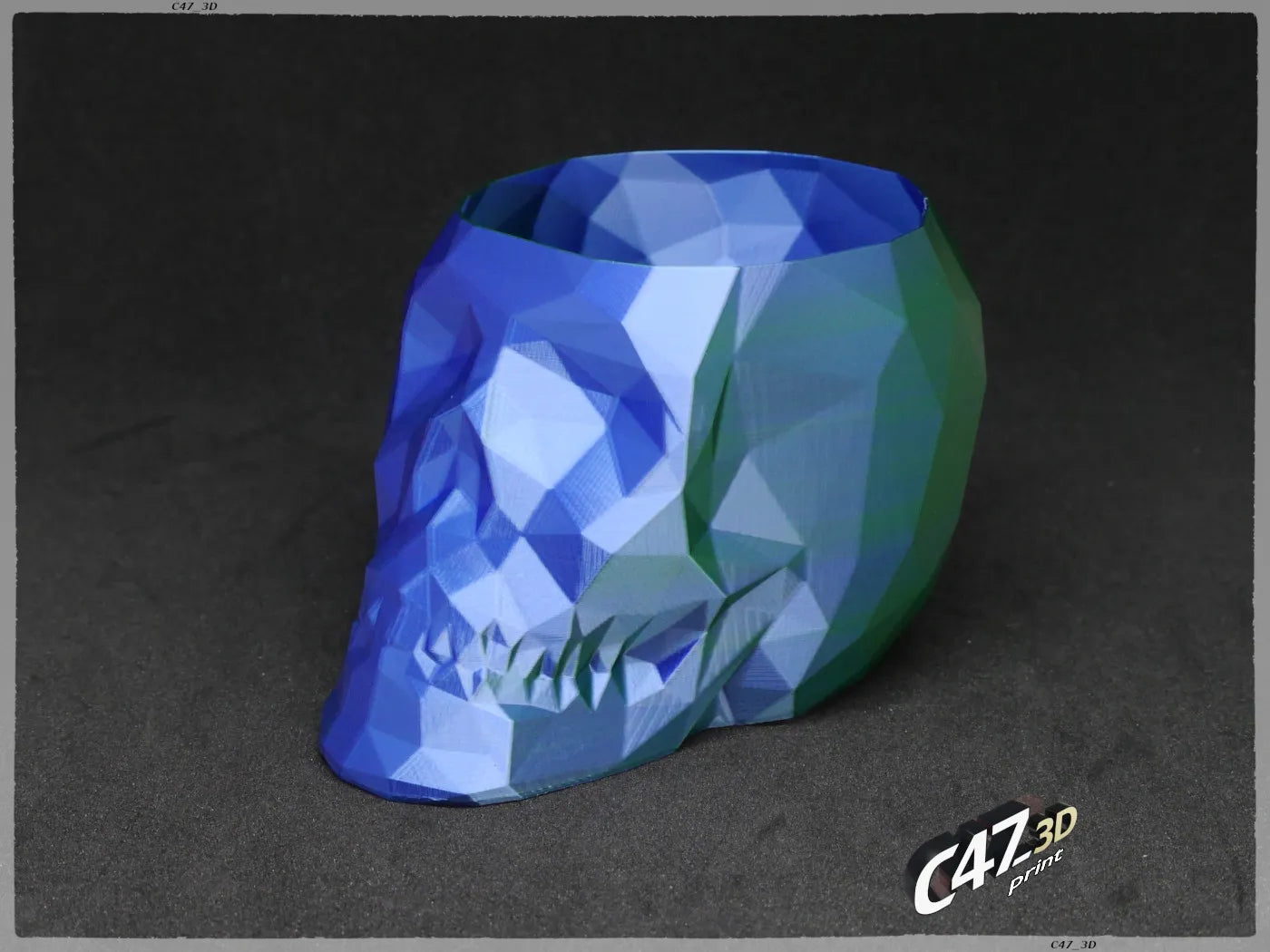 Vase Crâne Low-Poly