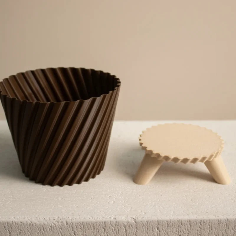 Twisted Planter with Legs Vase Mode