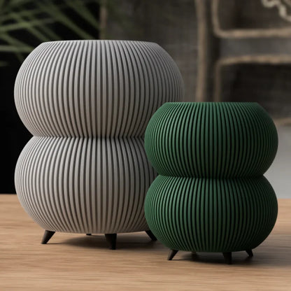Vase/Planter with legs
