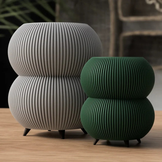 Vase/Planter with legs